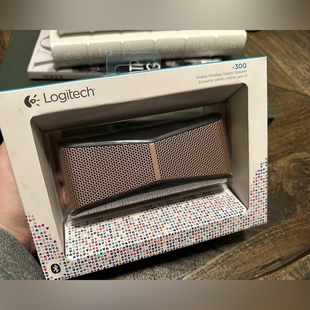 New in box- Logitech X300 Mobile Wireless
Stereo Speaker, Copper Black